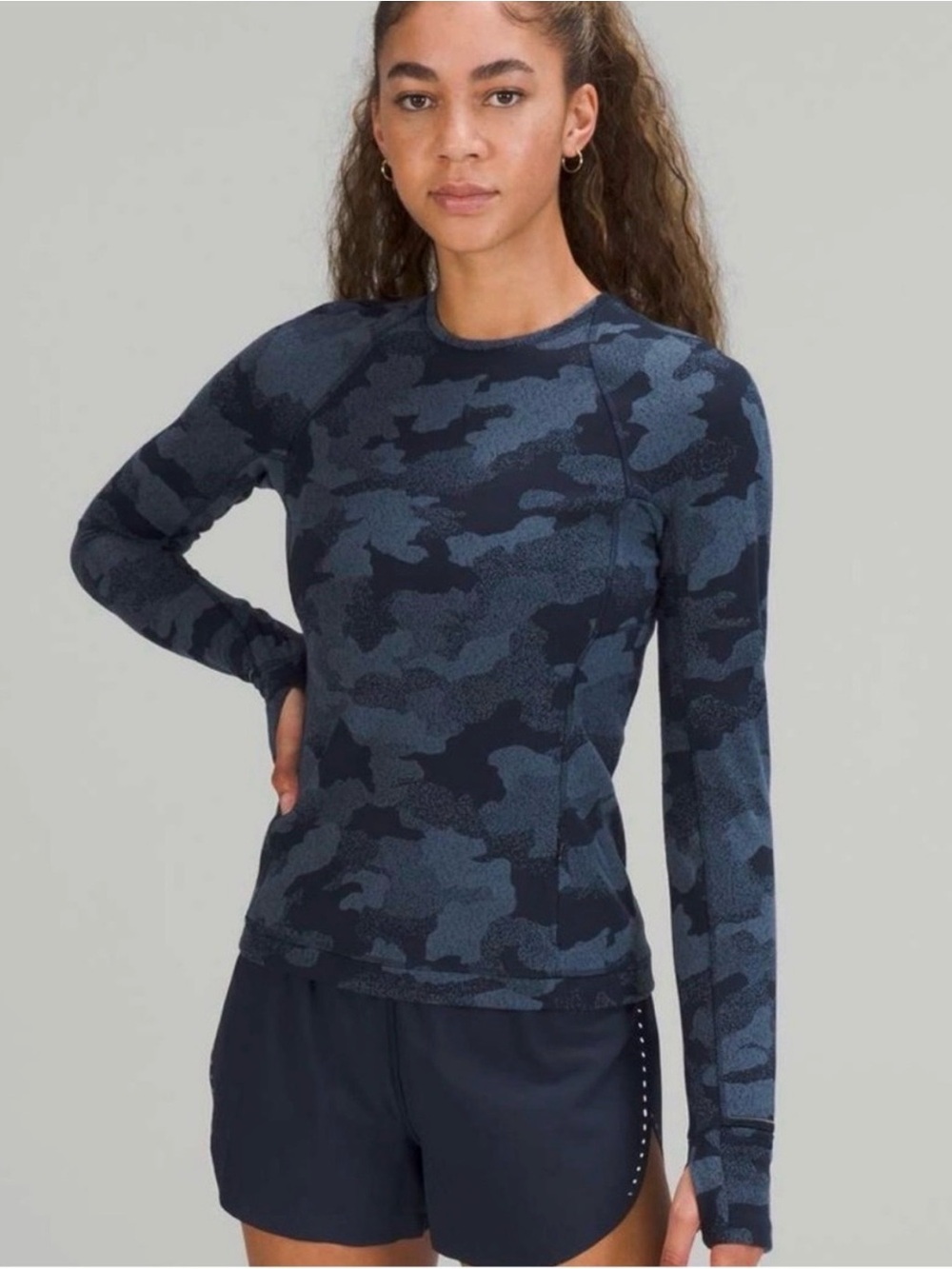 Lululemon Camo Long Sleeve Running Top Thumbholes Hidden Pocket Size 10